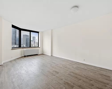 415 East 37th Street - Photo Thumbnail 1