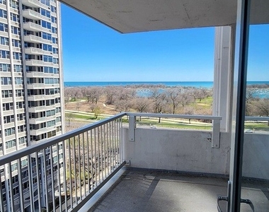 4250 N Marine Drive - Photo Thumbnail 27