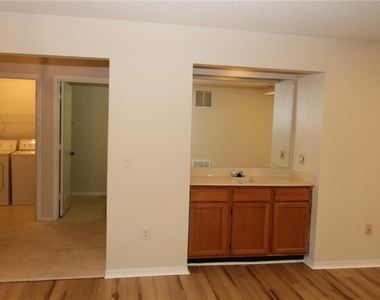 4214 Clubside Drive - Photo Thumbnail 7