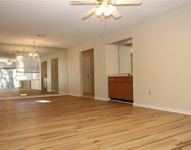 4214 Clubside Drive - Photo Thumbnail 11