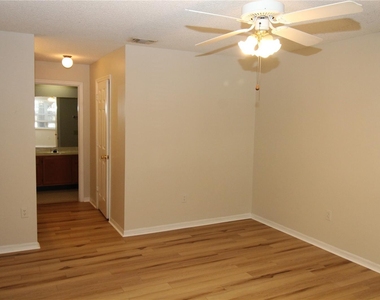 4214 Clubside Drive - Photo Thumbnail 16