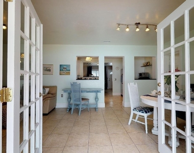 2225 Bougainvillea Street - Photo Thumbnail 32