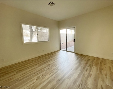 7732 Crenshaw Way - Photo Thumbnail 21