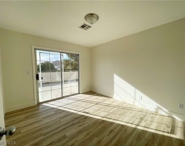 7732 Crenshaw Way - Photo Thumbnail 32