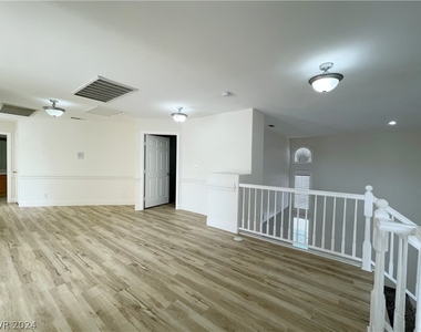 7732 Crenshaw Way - Photo Thumbnail 23