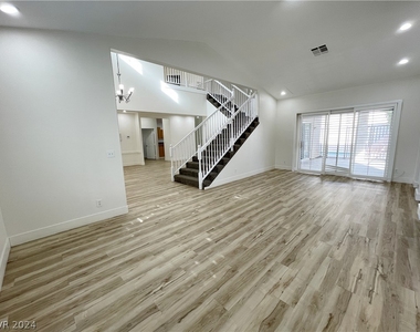 7732 Crenshaw Way - Photo Thumbnail 1