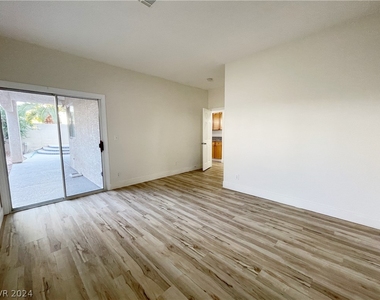 7732 Crenshaw Way - Photo Thumbnail 20