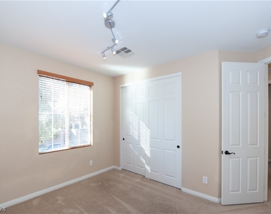 9848 Elk Grove Valley Street - Photo Thumbnail 36