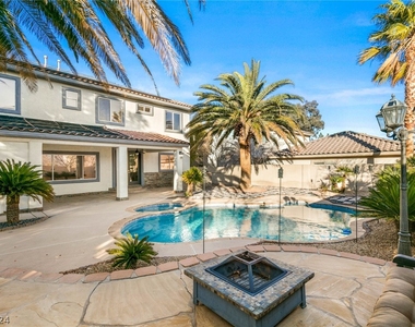 5375 Pendini Point Court - Photo Thumbnail 6