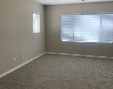 5828 Magic Oak Street - Photo Thumbnail 13