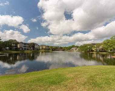 4107 Chatham Oak Court - Photo Thumbnail 13