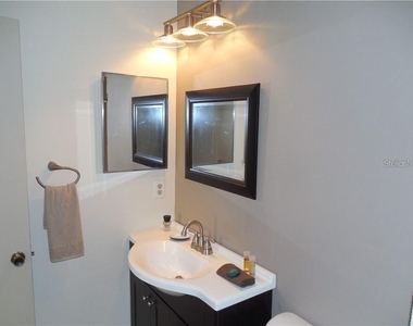 4107 Chatham Oak Court - Photo Thumbnail 7