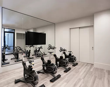 271 West 47th Street - Photo Thumbnail 3