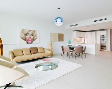 10201 Collins Ave - Photo Thumbnail 1