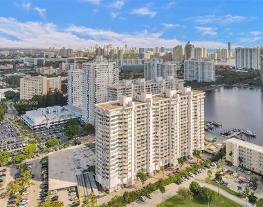 18061 Biscayne Blvd - Photo Thumbnail 48