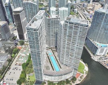 465 Brickell Ave - Photo Thumbnail 39