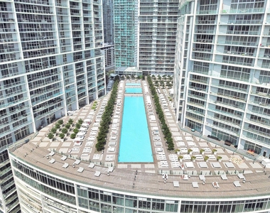 465 Brickell Ave - Photo Thumbnail 40