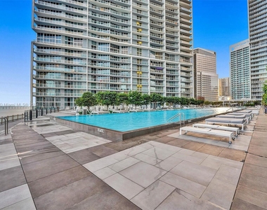 465 Brickell Ave - Photo Thumbnail 45