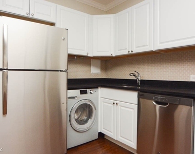 3345 N. Marshfield, Unit A704 - Photo Thumbnail 15