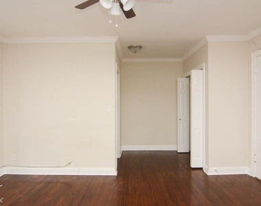 3345 N. Marshfield, Unit A704 - Photo Thumbnail 9