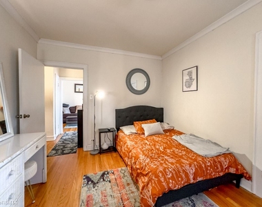 4226 N. Clark, Unit 5 - Photo Thumbnail 10