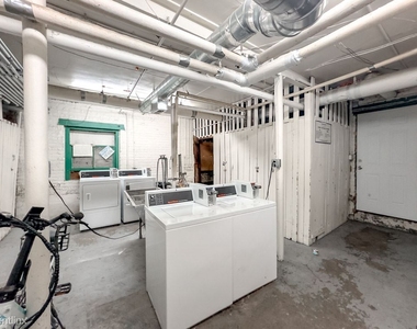 4226 N. Clark, Unit 8 - Photo Thumbnail 18