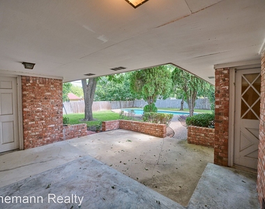 1701 Redwood Drive - Photo Thumbnail 42