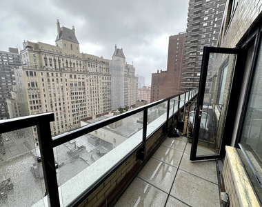 330 West 58th Street - Photo Thumbnail 1