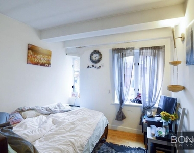 105 East 37th Street - Photo Thumbnail 5