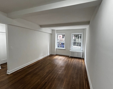 156 East 37th Street, New York, NY 10016 - Photo Thumbnail 0