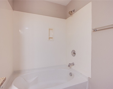 31 E Agate Avenue - Photo Thumbnail 14