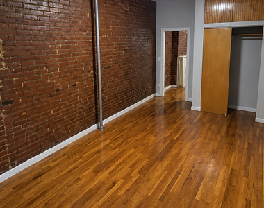 2267 1st Avenue - Photo Thumbnail 6