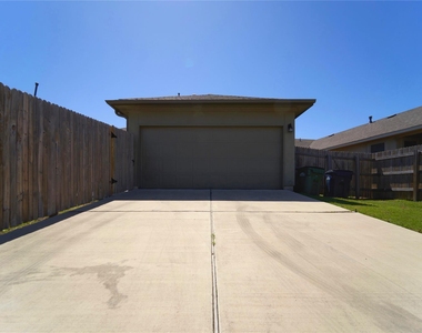 1409 Brooks Way - Photo Thumbnail 21