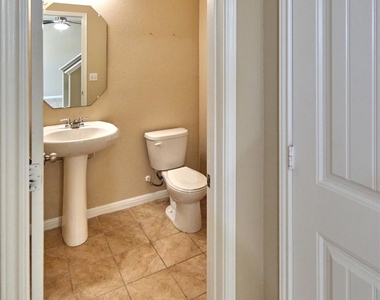 1409 Brooks Way - Photo Thumbnail 9