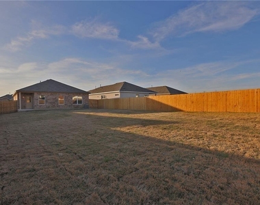 2709 Bridekirk Dr - Photo Thumbnail 34