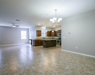 938 Seminole Sky Drive - Photo Thumbnail 2