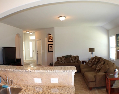 477 Eagle Brook Ln - Photo Thumbnail 8