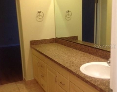 7602 N Sanibel Circle - Photo Thumbnail 13