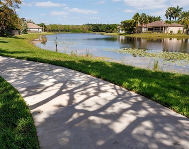 280 Landings Blvd - Photo Thumbnail 37