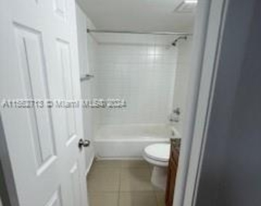 9939 Nob Hill Ln - Photo Thumbnail 23