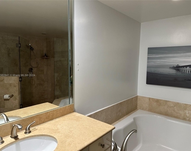 1755 E Hallandale Beach Blvd - Photo Thumbnail 26