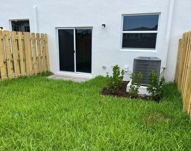 12235 Nw 23rd Path - Photo Thumbnail 63