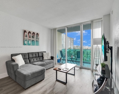 4001 S Ocean Dr - Photo Thumbnail 4