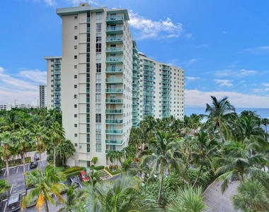 4001 S Ocean Dr - Photo Thumbnail 15