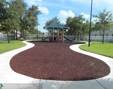 4015 Nw 92nd Ave - Photo Thumbnail 26