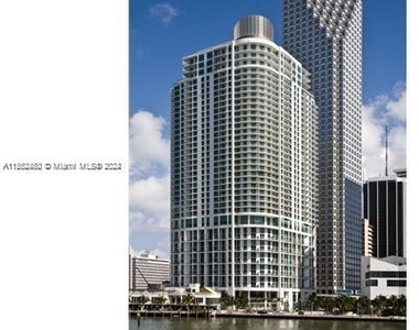 300 S Biscayne Blvd - Photo Thumbnail 0