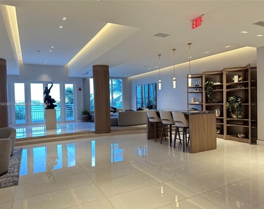 888 Brickell Key Dr - Photo Thumbnail 3