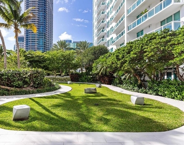 951 Brickell Ave - Photo Thumbnail 30