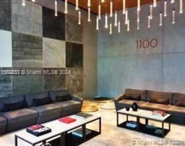 1100 S Miami Ave - Photo Thumbnail 1