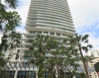 1100 S Miami Ave - Photo Thumbnail 0